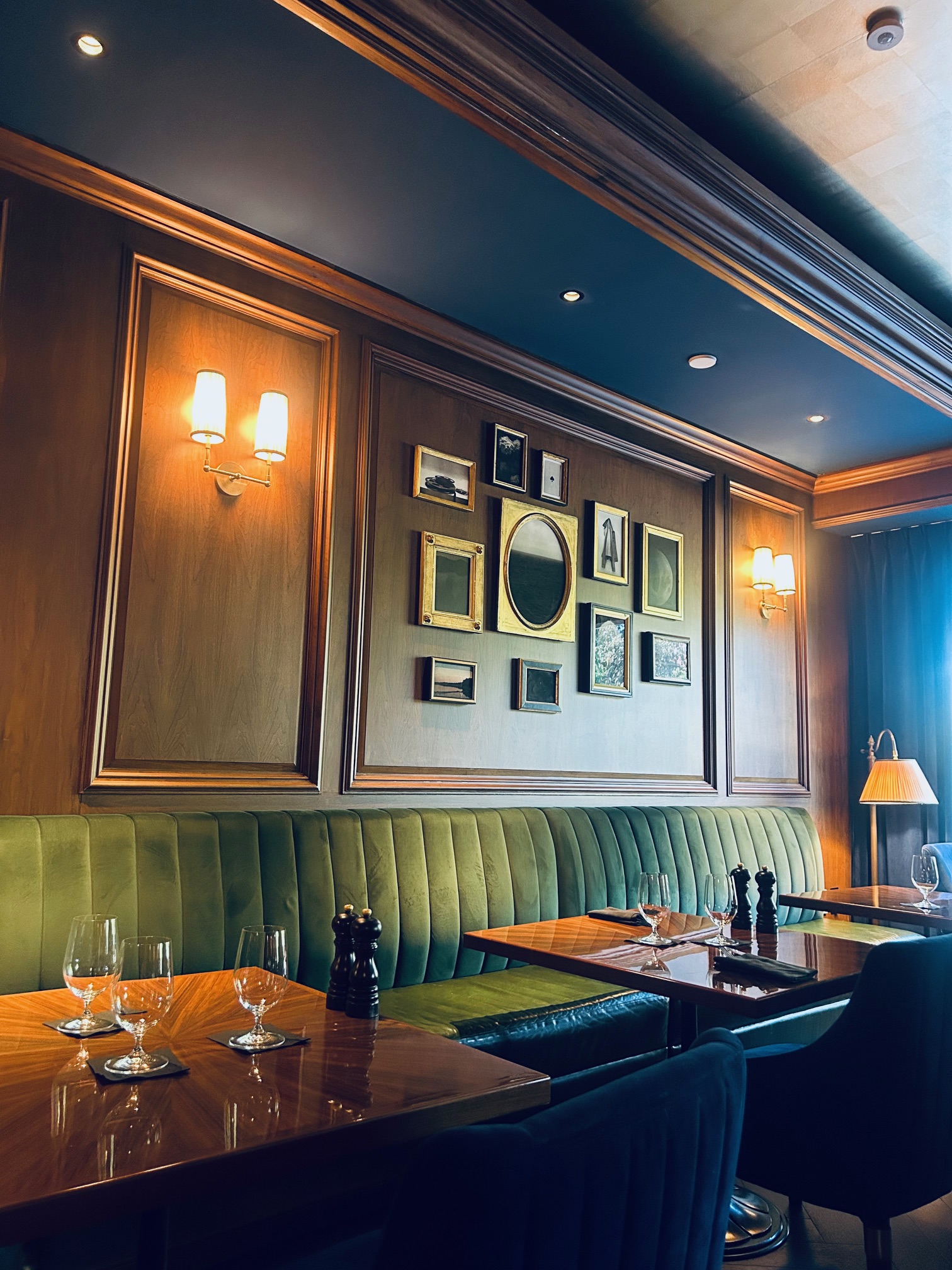 Restaurant Feature: The Street Bar at The Newbury Boston